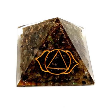 Small Orgonite Pyramid – Labradorite with engraved Third Eye Chakra Symbol